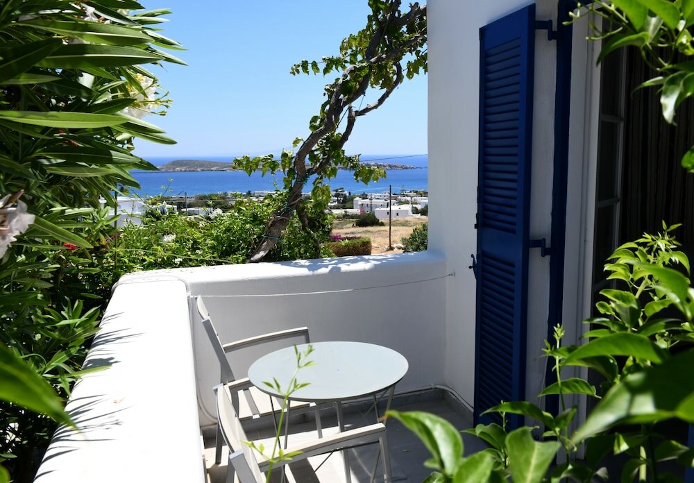 Фото Dryades Family Hotel