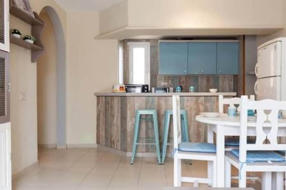 Фото Roquetas Beach Apartment