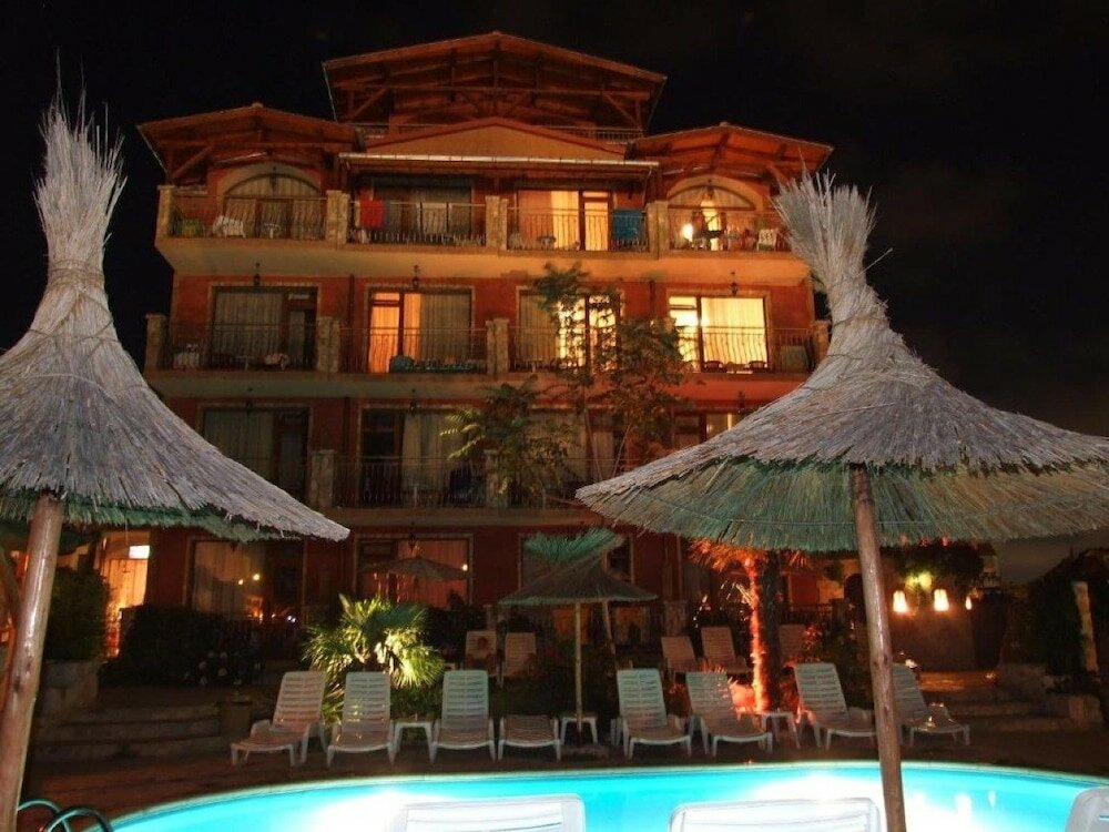 Фото Family hotel Tropicana