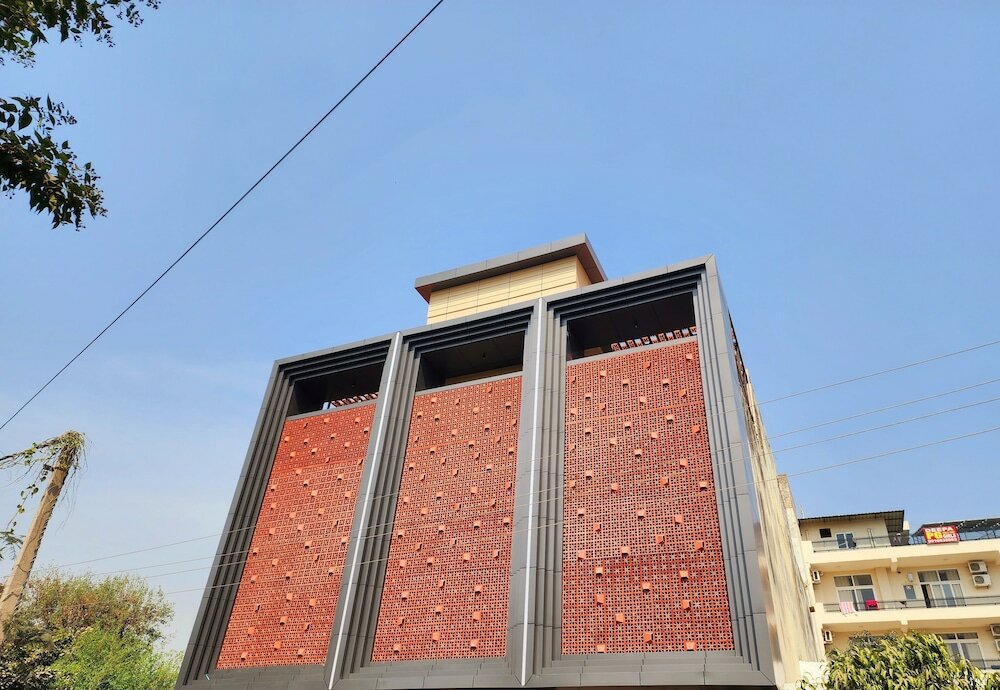 Фото Hotel Square 9 Inn