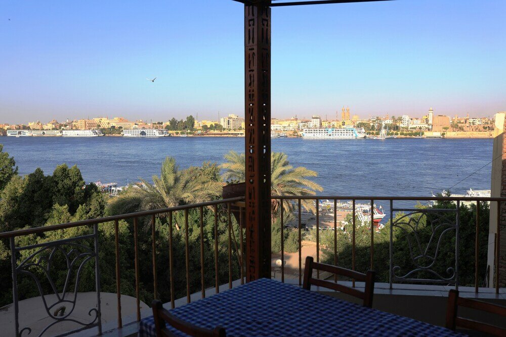 Фото Spring Hotel Luxor