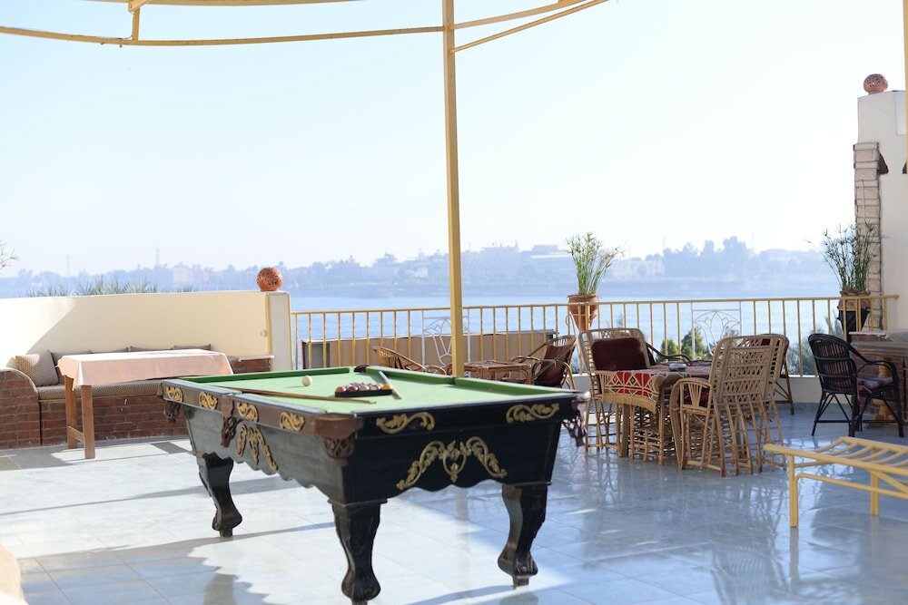 Фото Spring Hotel Luxor