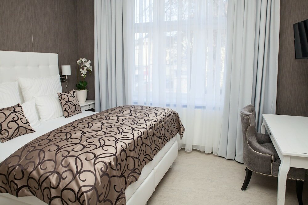 Фото Hotel & Pension Villa Laluna