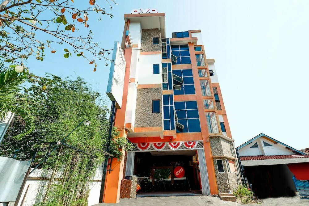 Hotel Oyo 1251 Residence 8, Semarang, photo