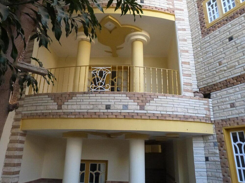 Фото Spring Hotel Luxor