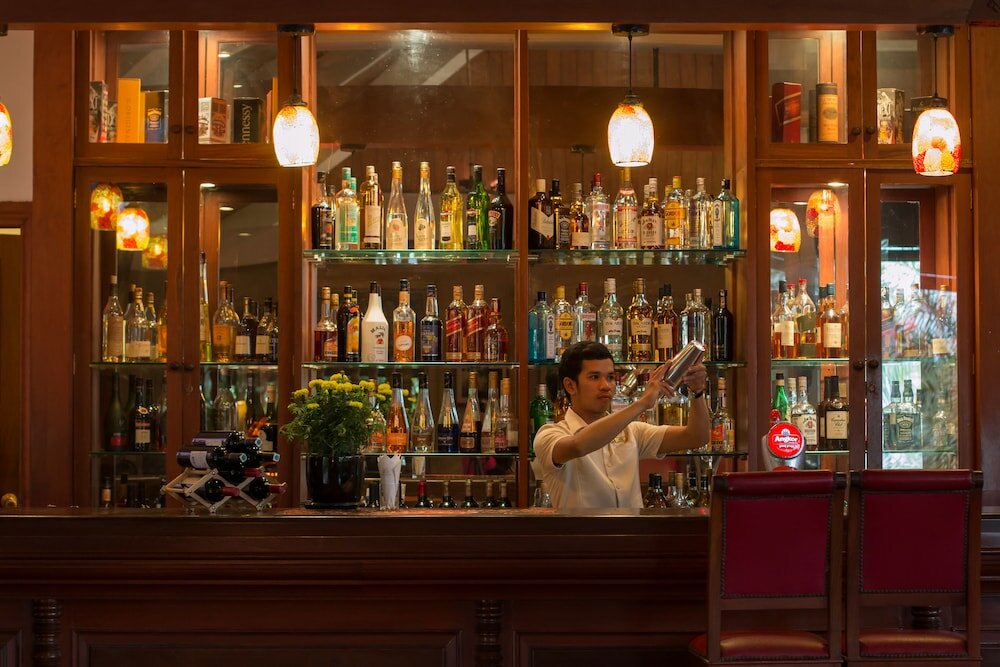 Фото Angkor Palace Suite & Villa