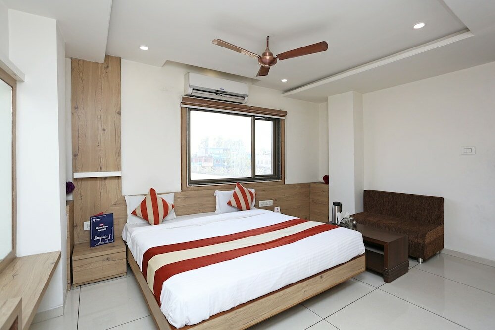 Фото Oyo Bho034 Hotel Ashirwad Regency