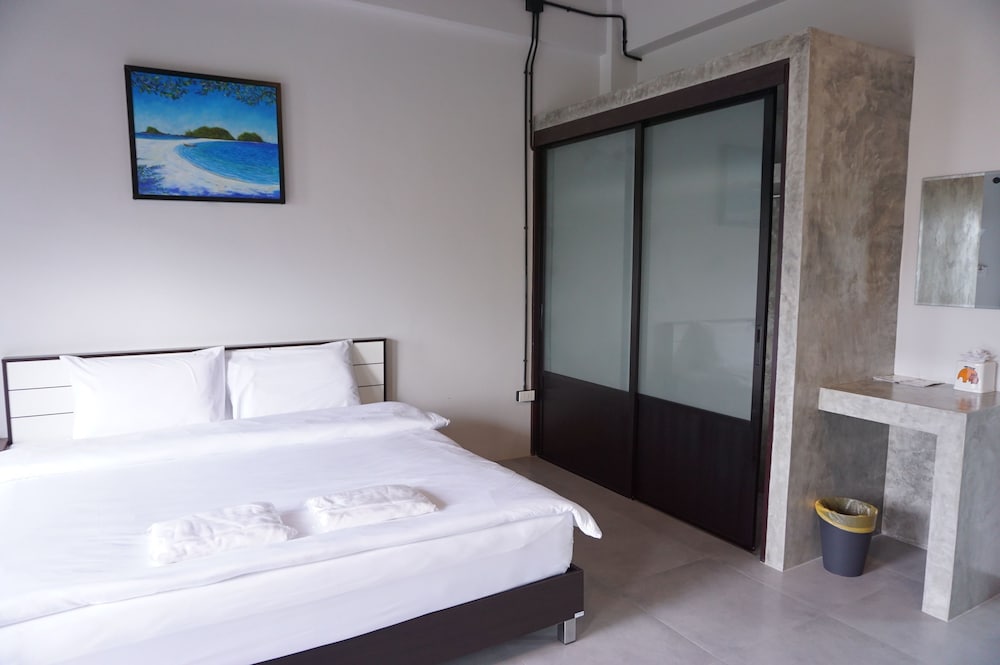 Фото The Ele Hotel