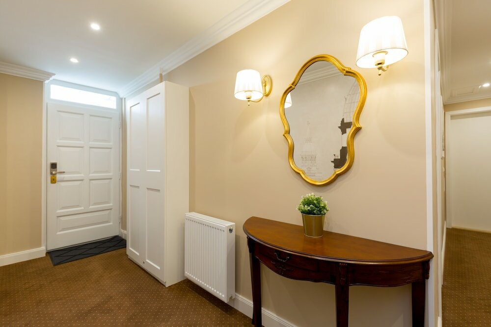 Фото Roland Apartments