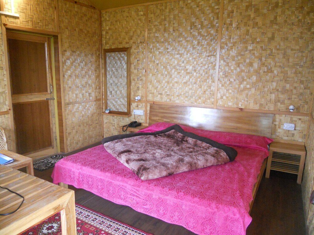 Фото Hotel Sumit Kausani