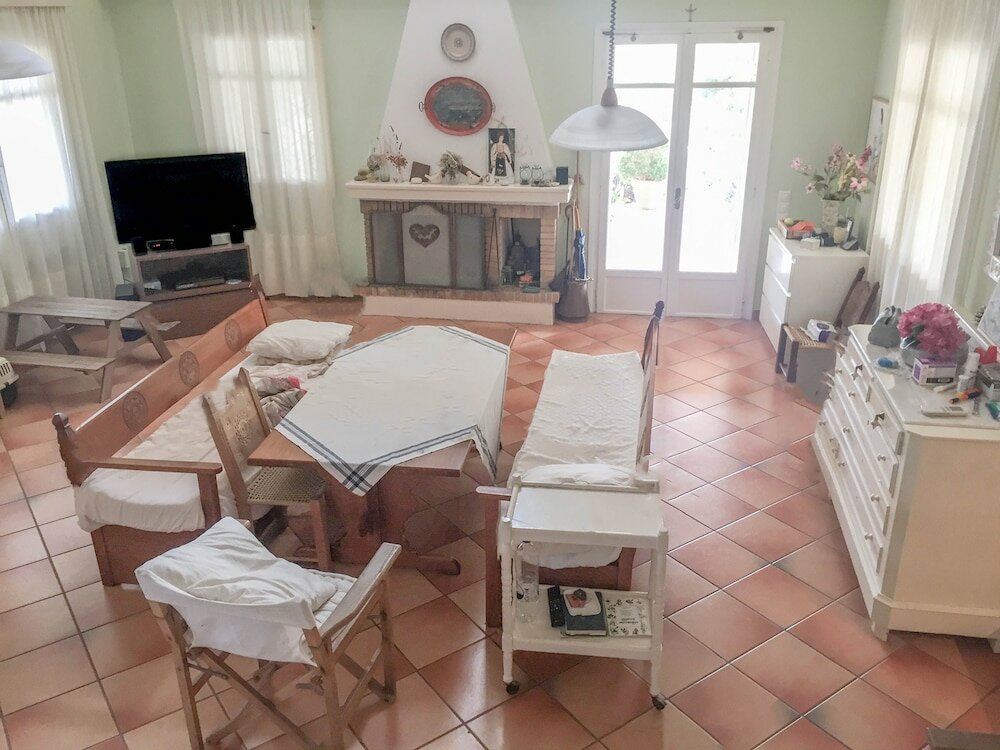 Фото Beautiful mini eco farmhouse