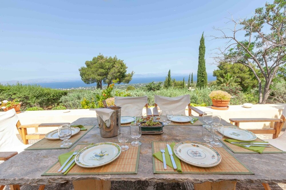 Фото Beautiful mini eco farmhouse