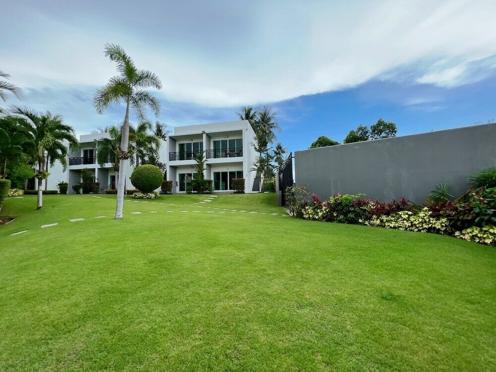 Фото The Serenity Resort