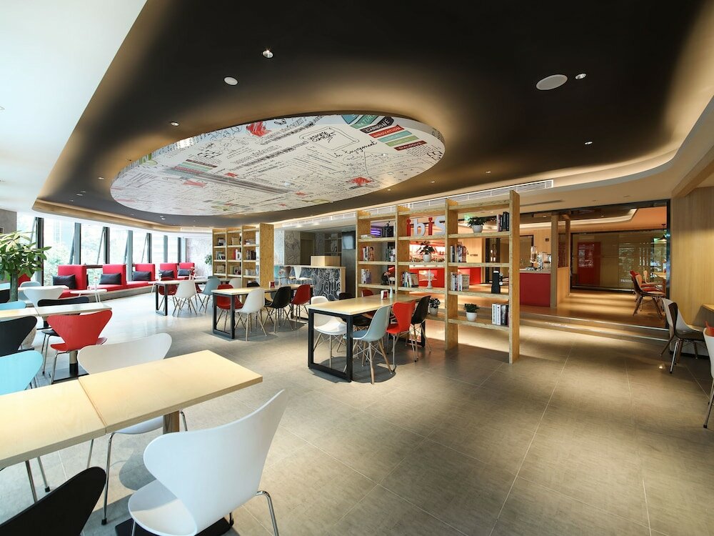 Фото Ibis Styles Chengdu American Center Hotel