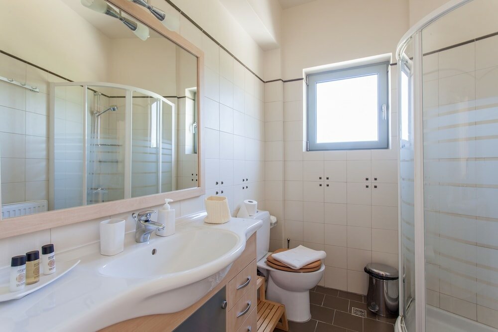 Фото Absolute Villa by Stylish Stays