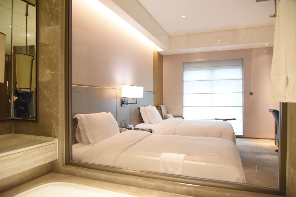 Фото DoubleTree by Hilton Hotel Shiyan