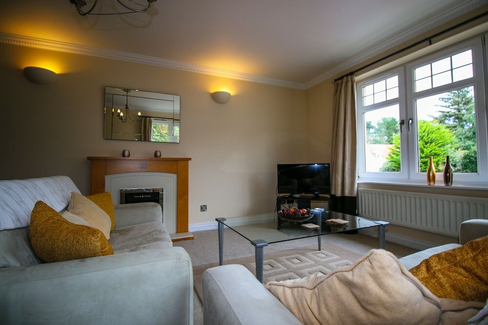 Фото Turnberry Apartments