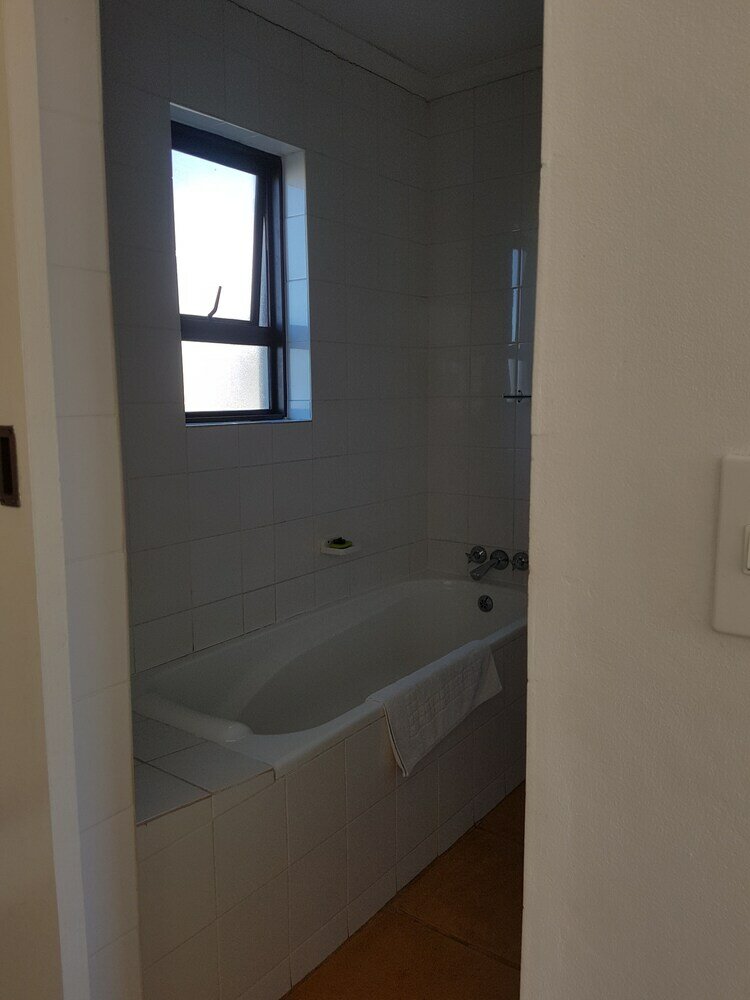 Фото Melkbosch Guesthouse