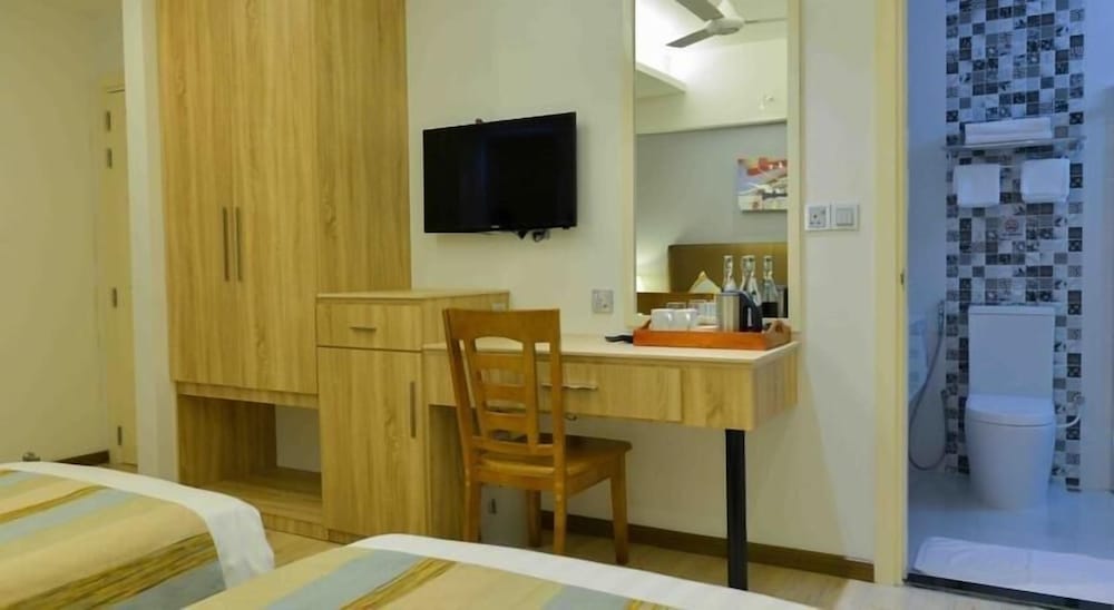 Фото Coconut Tree Hulhuvilla Beach