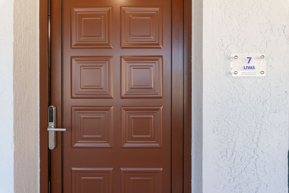 Фото Virvilis Apartments