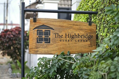 Гостиница The Highbridge Guest Lodge в Аккре