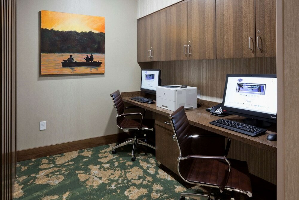 Фото Hampton Inn Spicer Green Lake