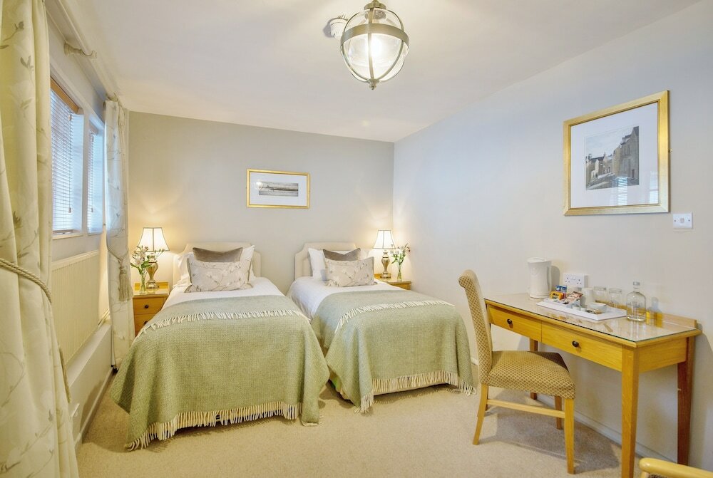 Фото Marlborough Arms Hotel