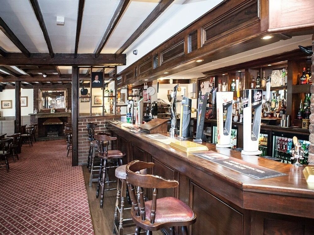 Фото The Crewe Arms Hotel