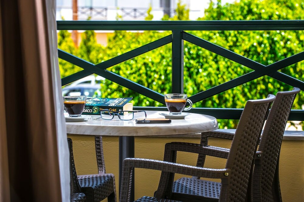 Фото Kristalli Hotel Apartments