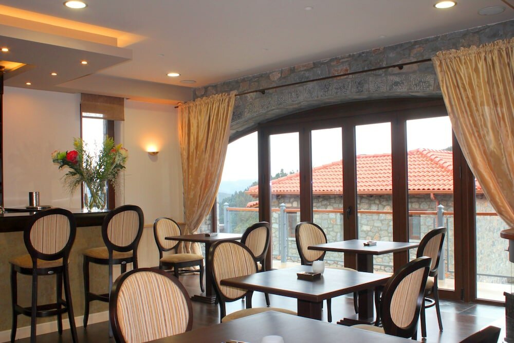 Фото Nefeles Mainalon Luxury Residences & Lounge