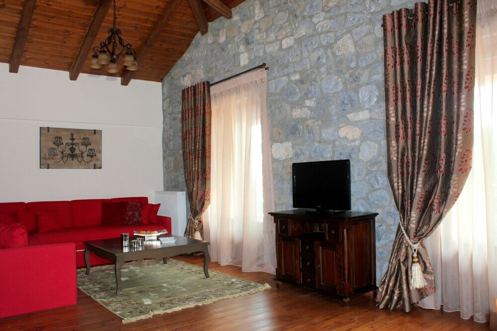 Фото Nefeles Mainalon Luxury Residences & Lounge