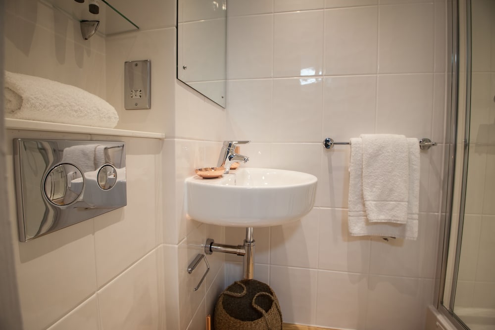 Фото Plummer House