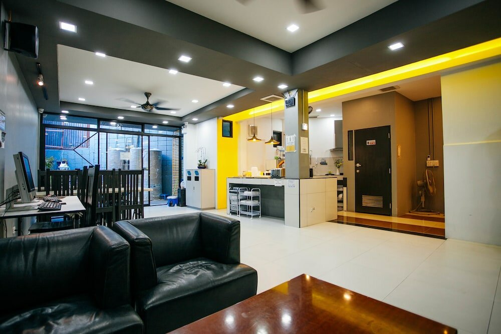 Фото D-Well Hostel