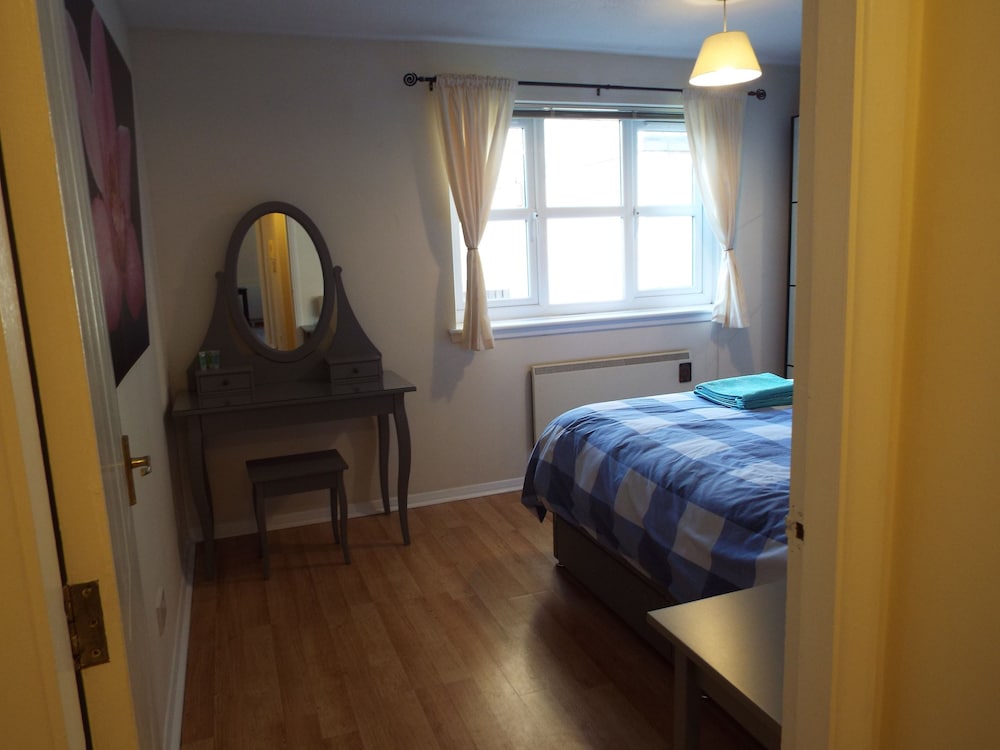 Фото Edinburgh Palace Apartment