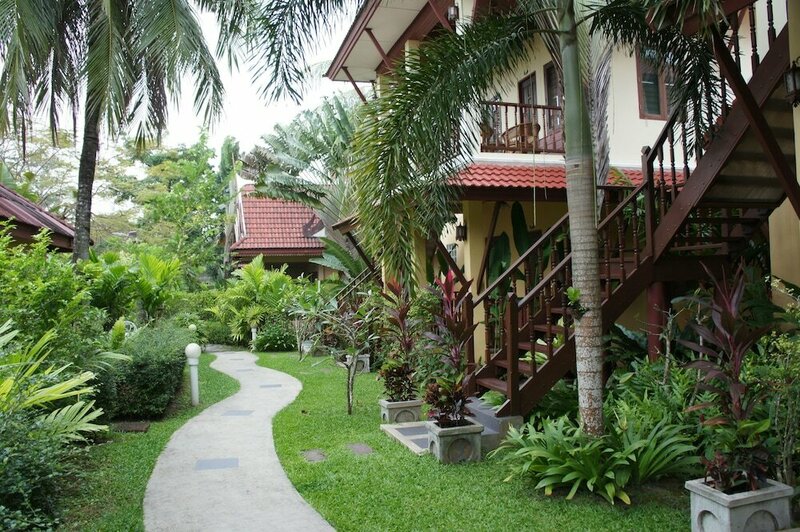 Гостиница Palm Village