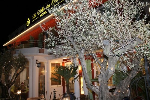 Гостиница La Villa des Oliviers в Кань-сюре-Мер