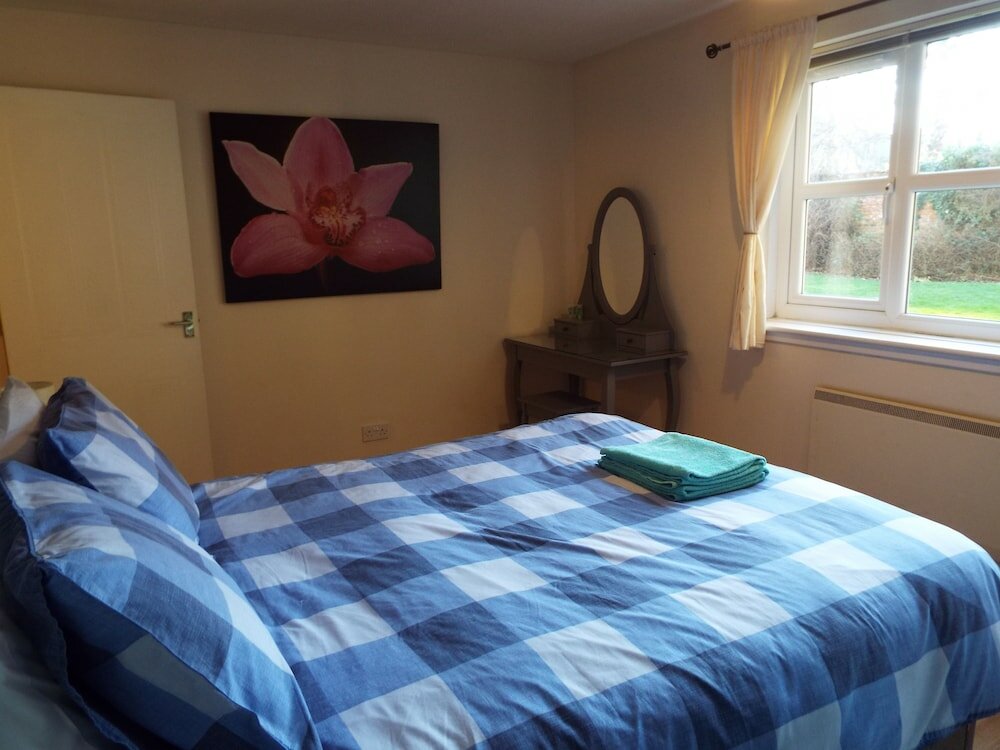 Фото Edinburgh Palace Apartment