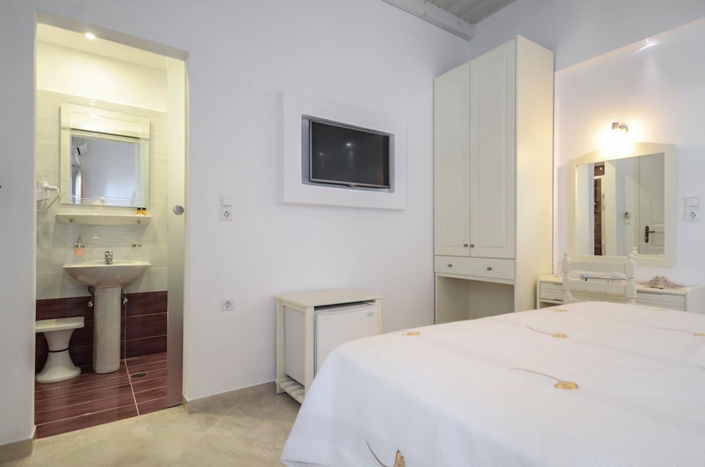 Фото Hotel Anixis