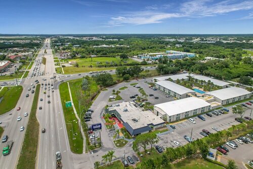 Гостиница Stayable Suites Kissimmee East в Орландо