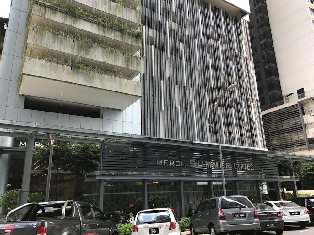 Фото Mercu Summer Suite Klcc @ Penguin Homes