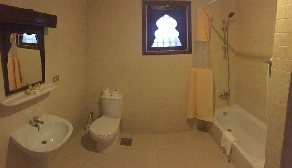 Фото Six Corners Resort