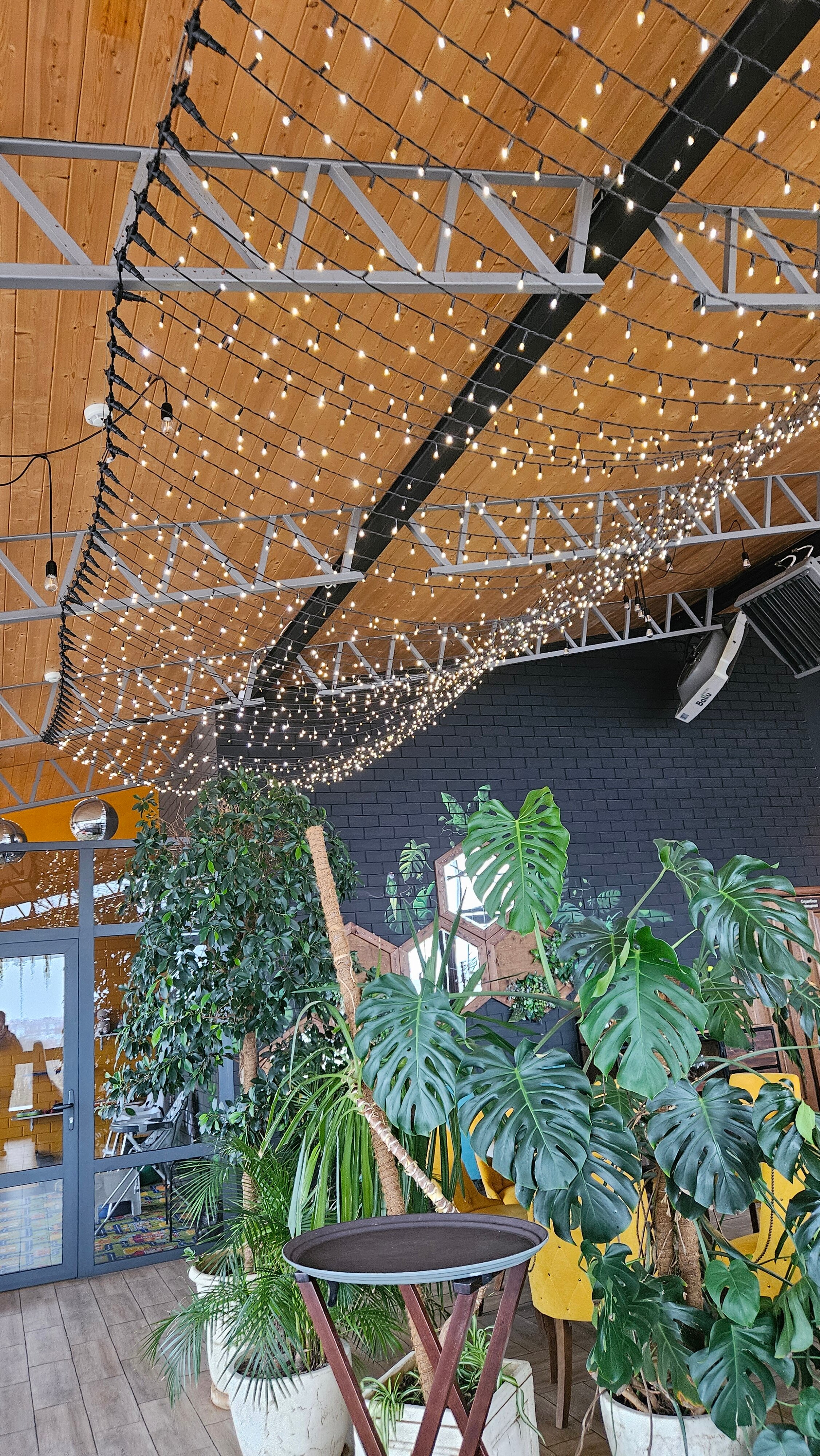 Фото Central Inn Conference Hotel