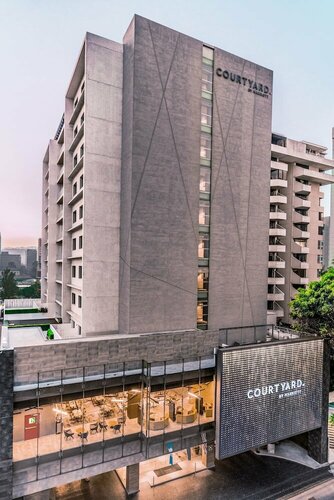 Гостиница Courtyard by Marriott Guatemala City в Гватемале