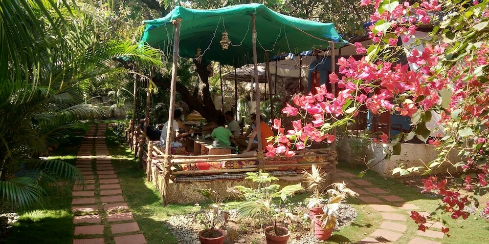 Фото отеля 2