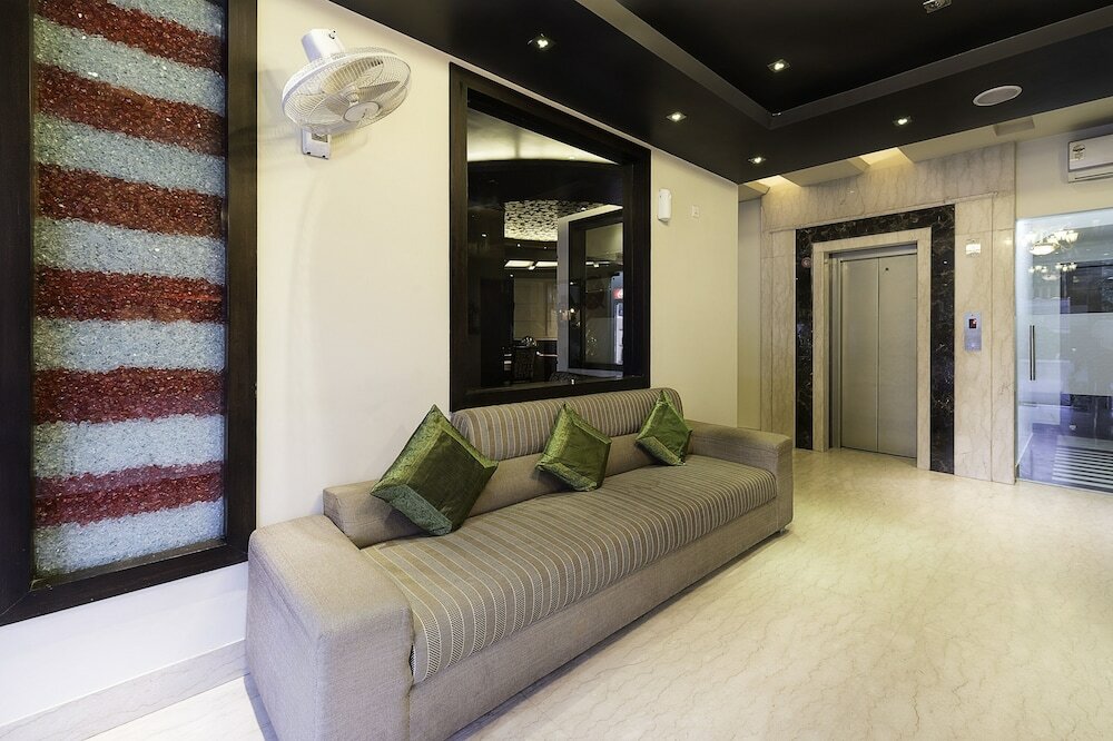 Фото Hotel Aroma Residency