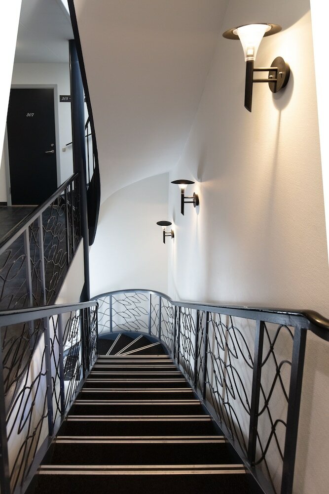 Фото 99474858414