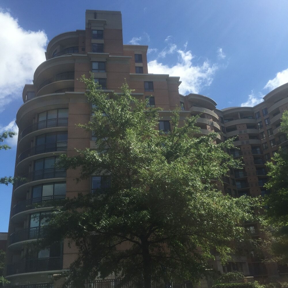 Фото Instrata by Executive Apartments