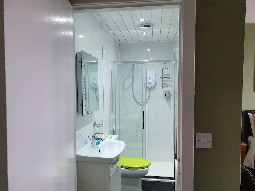 Фото Dean Park Guest House