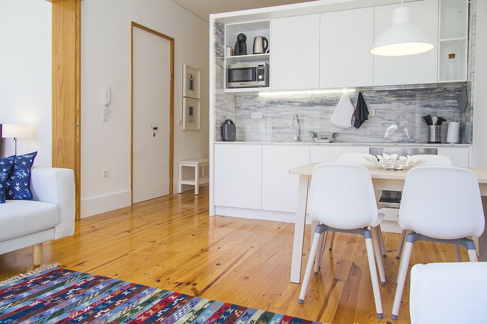 Фото Liiiving in Porto-Blue Flower Apartment