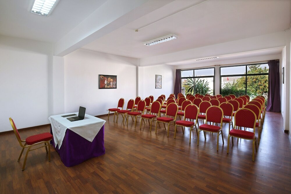 Фото Anezi Tower Hotel